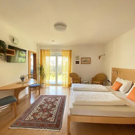 Das Landhaus Farm stay Terlano